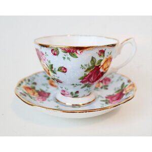 Royal Albert Teacup and Saucer Old Country Roses Blue Damask Vintage Tea Cup